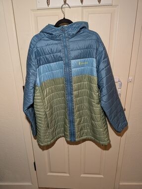 3X Women's Cotopaxi Hooded Capa Jacket "Drizzle/Aspen"